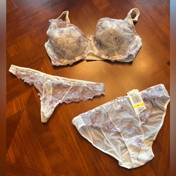 Bra and Panties Set - Picture 1 of 8